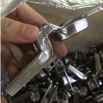 Bisagra enrasada Cerrajes "Reforzada" Ø=35mm cuello 15 45x9,5mm 110° niquelada autocierre