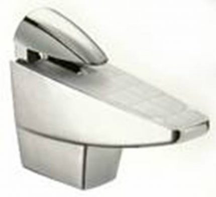 Mensula pelicano base rectangular 106 mm